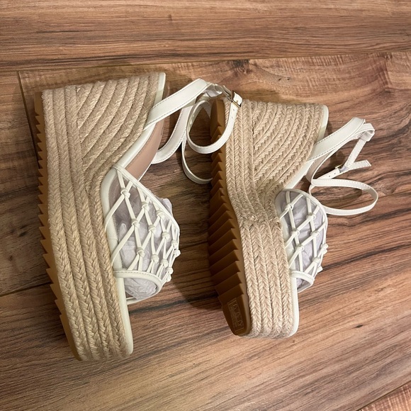 Aldo Dellen Strappy wedge sandal - Wedge heel Size 7.5 - Picture 2 of 6